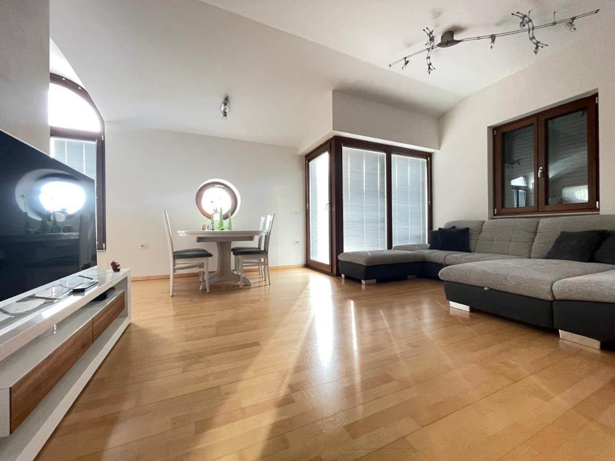 Apartment Olympus - One Bedroom Apartment Порторож Екстер'єр фото